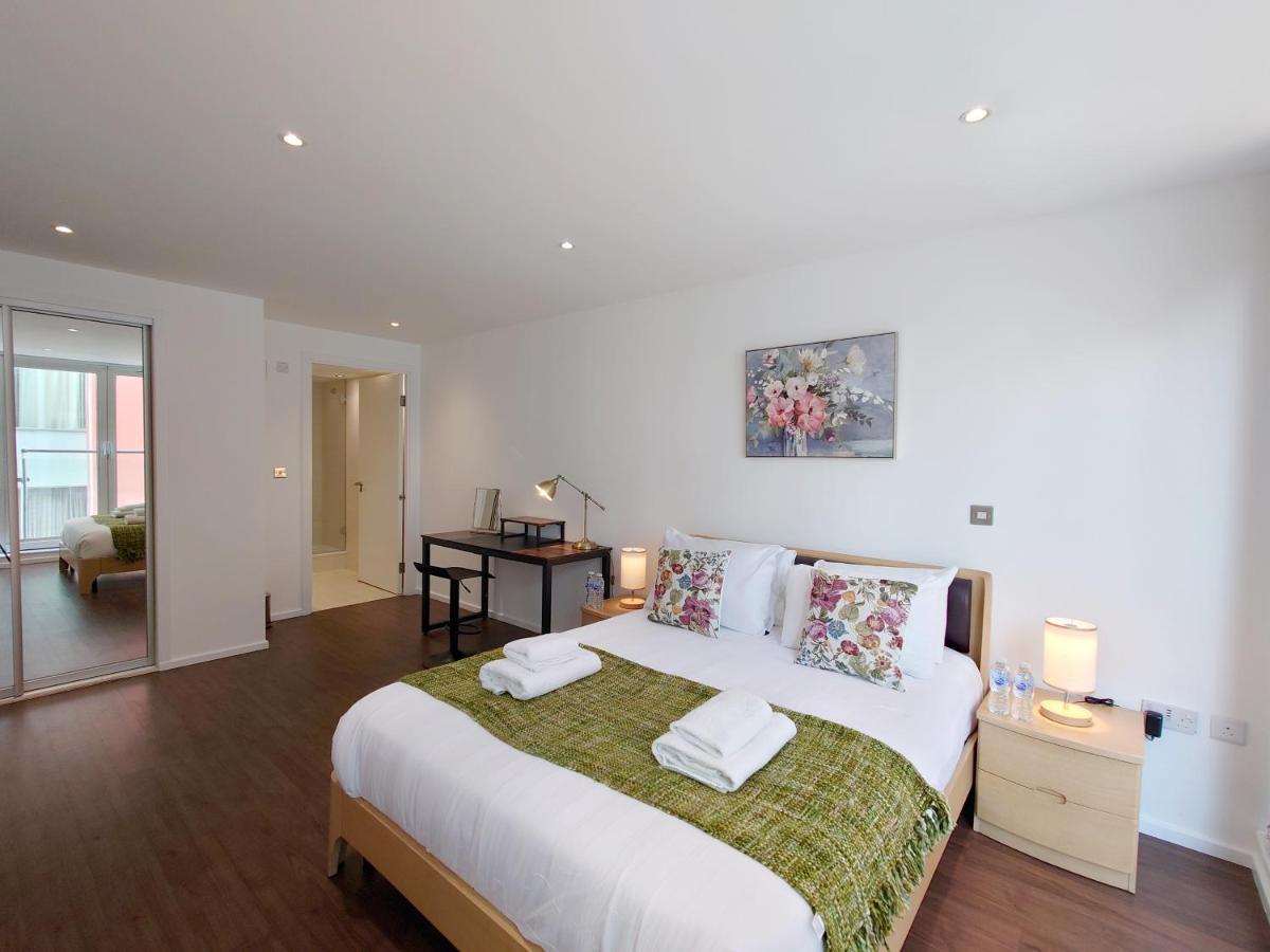 Fully Serviced Two Bed Apartment By Excel & O2 ลอนดอน ภายนอก รูปภาพ