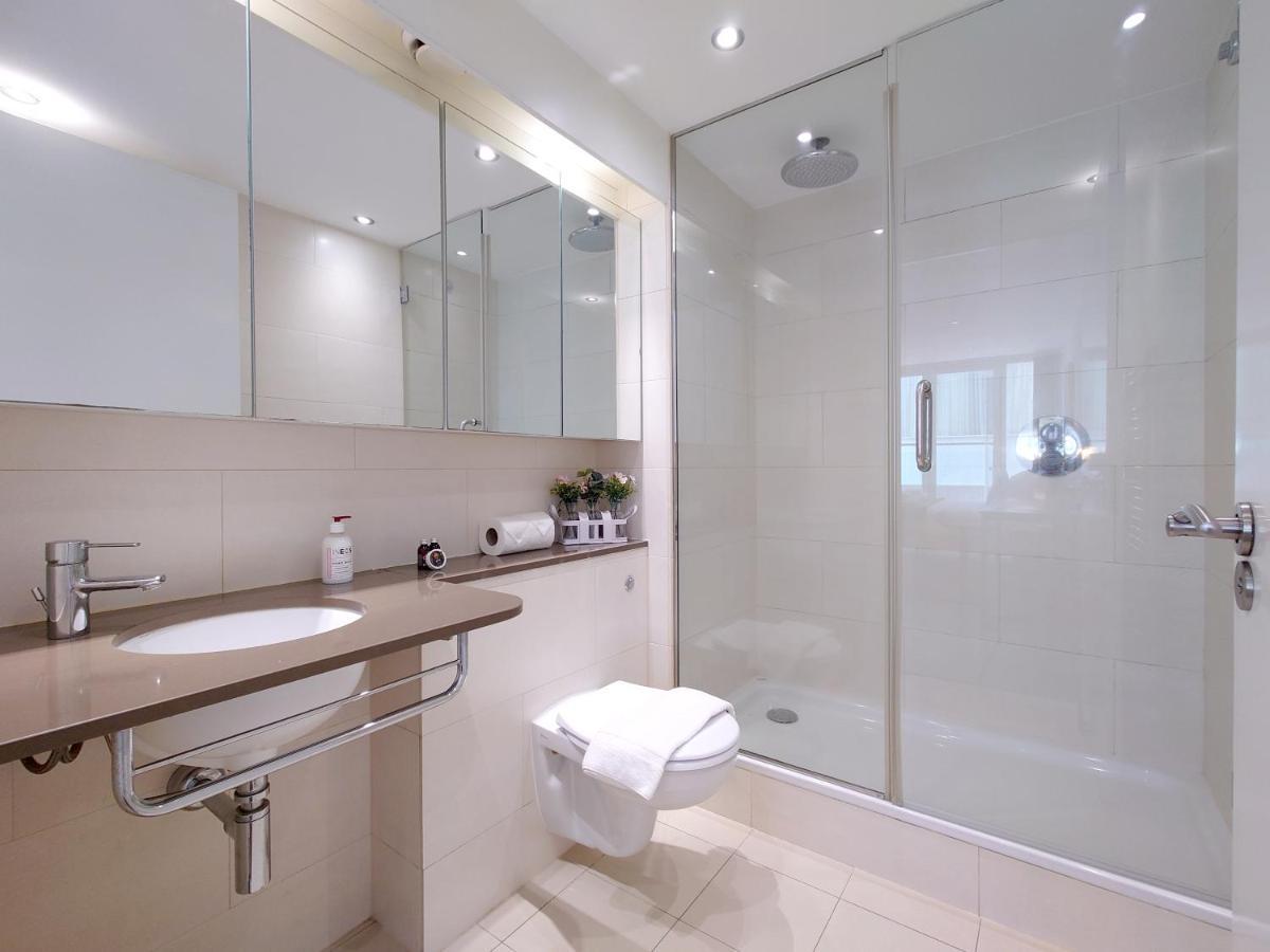 Fully Serviced Two Bed Apartment By Excel & O2 ลอนดอน ภายนอก รูปภาพ